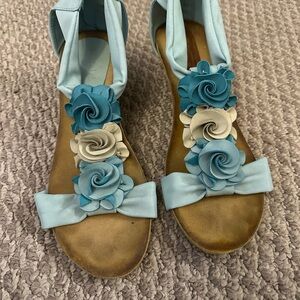 Elegant Blue Floral Women's Sandals